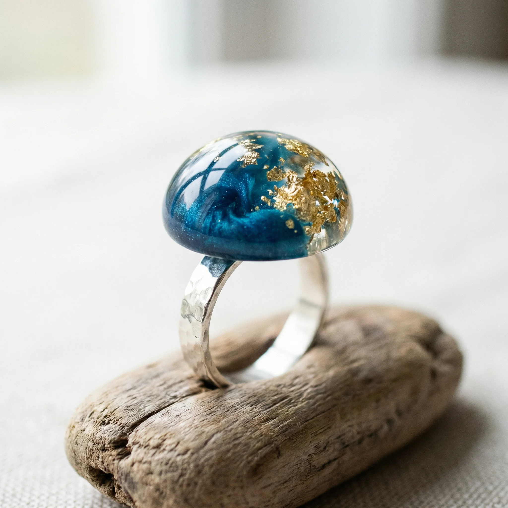 Resin ring with blue pigment